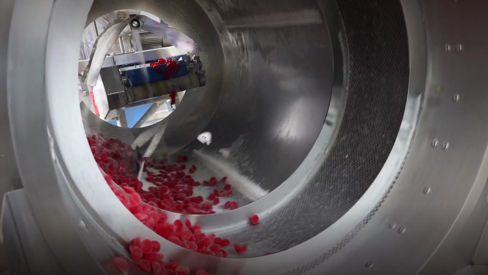 Finished gummies in the coating tumbler